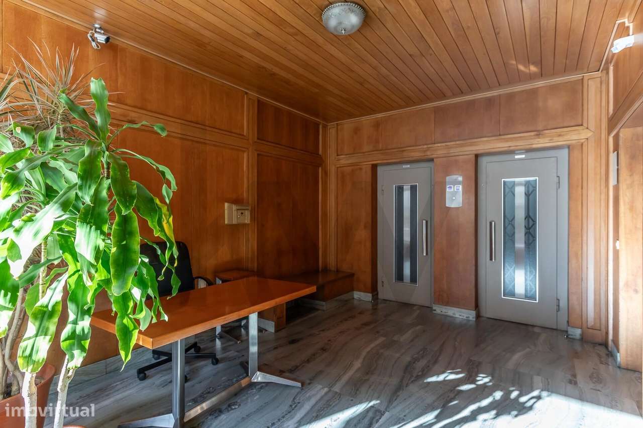 Apartamento T5 + junto ao Jardim das Amoreiras - Arrendamento - Grande imagem: 3/32