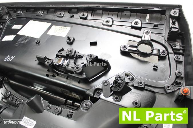 Revestimento da porta Mercedes Classe CLA C118 A1187306000 - 8