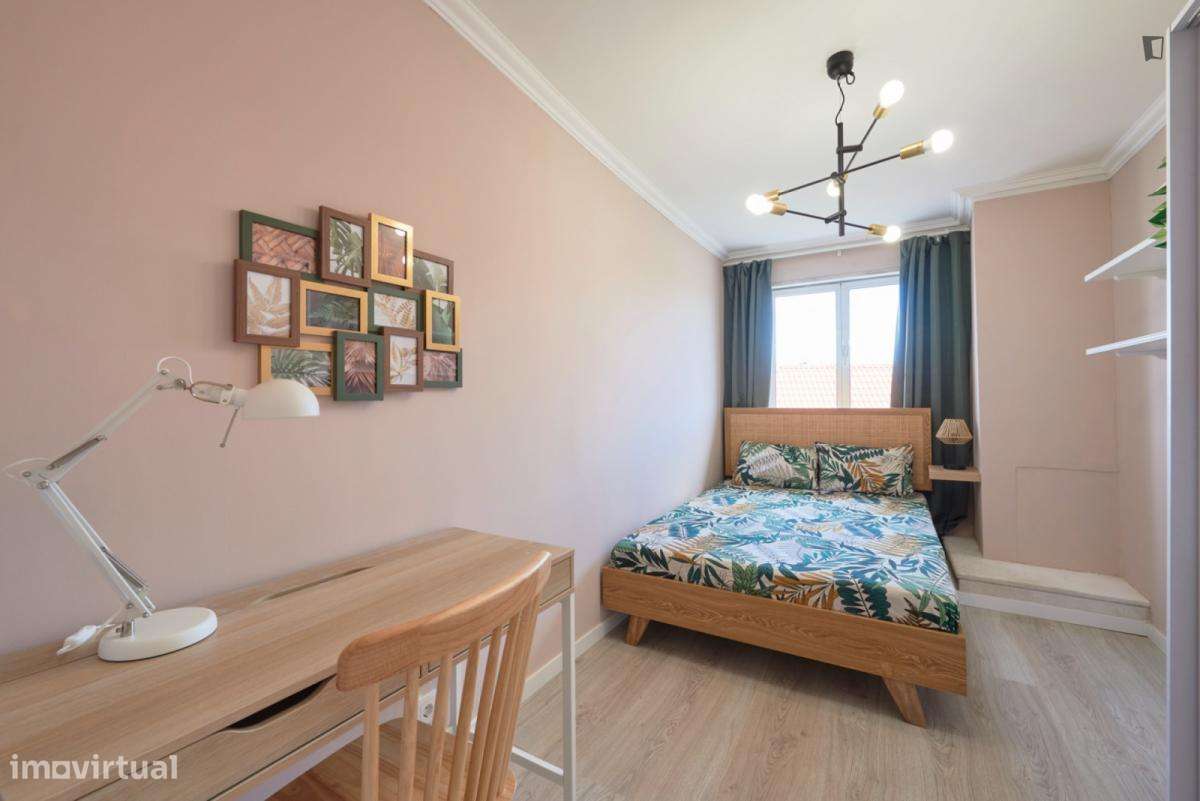 Quarto - localizado em Estrela Lisbon - Grande imagem: 3/31