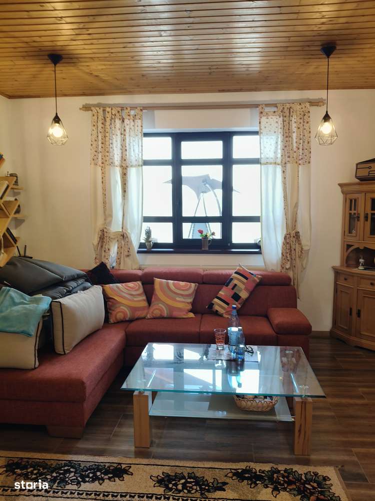 Valea Calugareasca-Radila-Casa de locuit deosebita-8