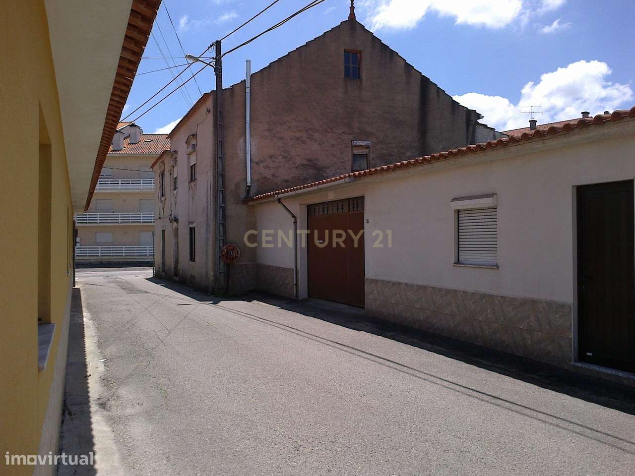 Moradia antiga + terreno envolvente - Centro da vila de Sangalhos - An - Grande imagem: 5/33