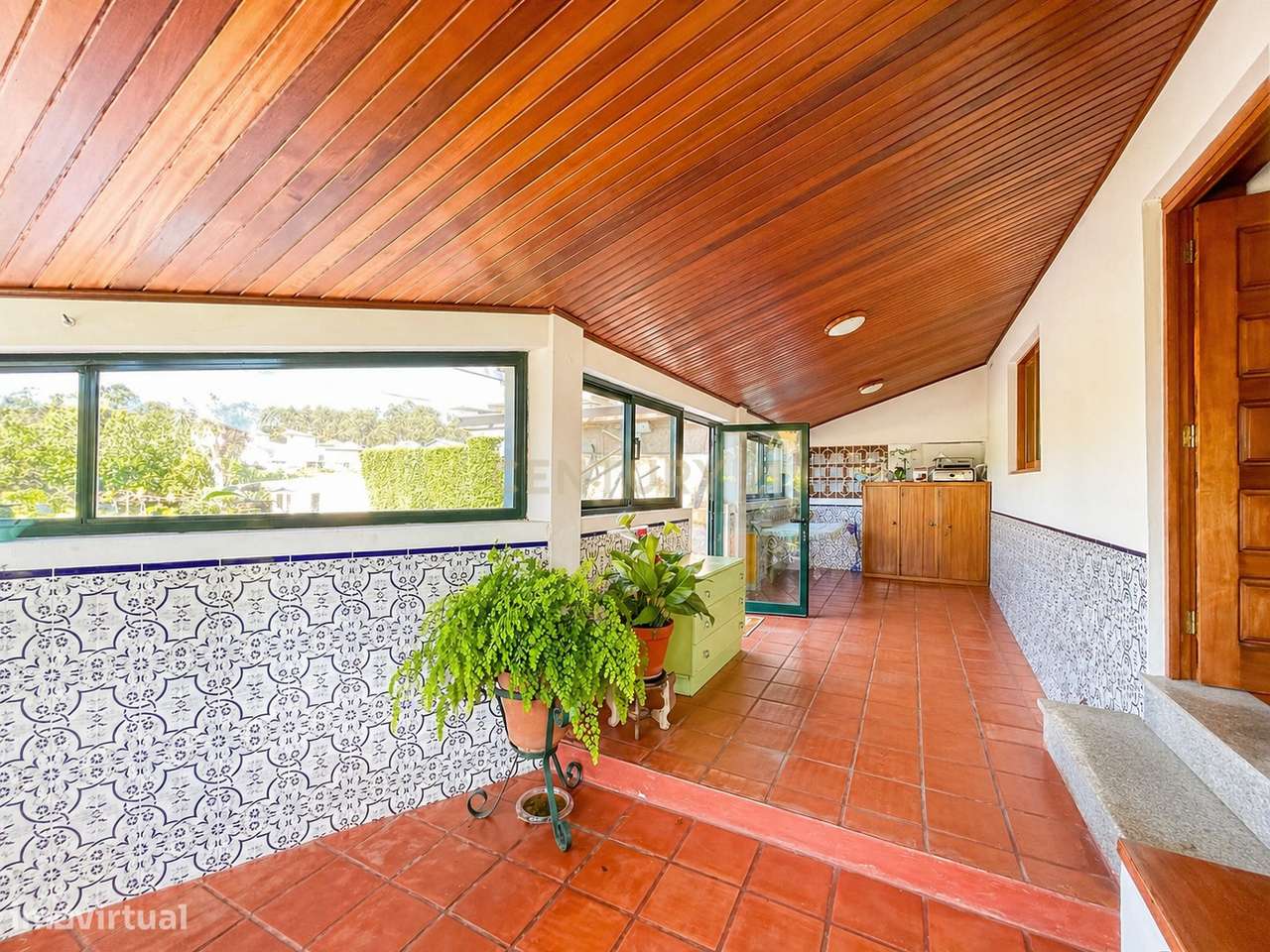 Moradia T3 com excelente privacidade, piscina e grande espaço exterior-3