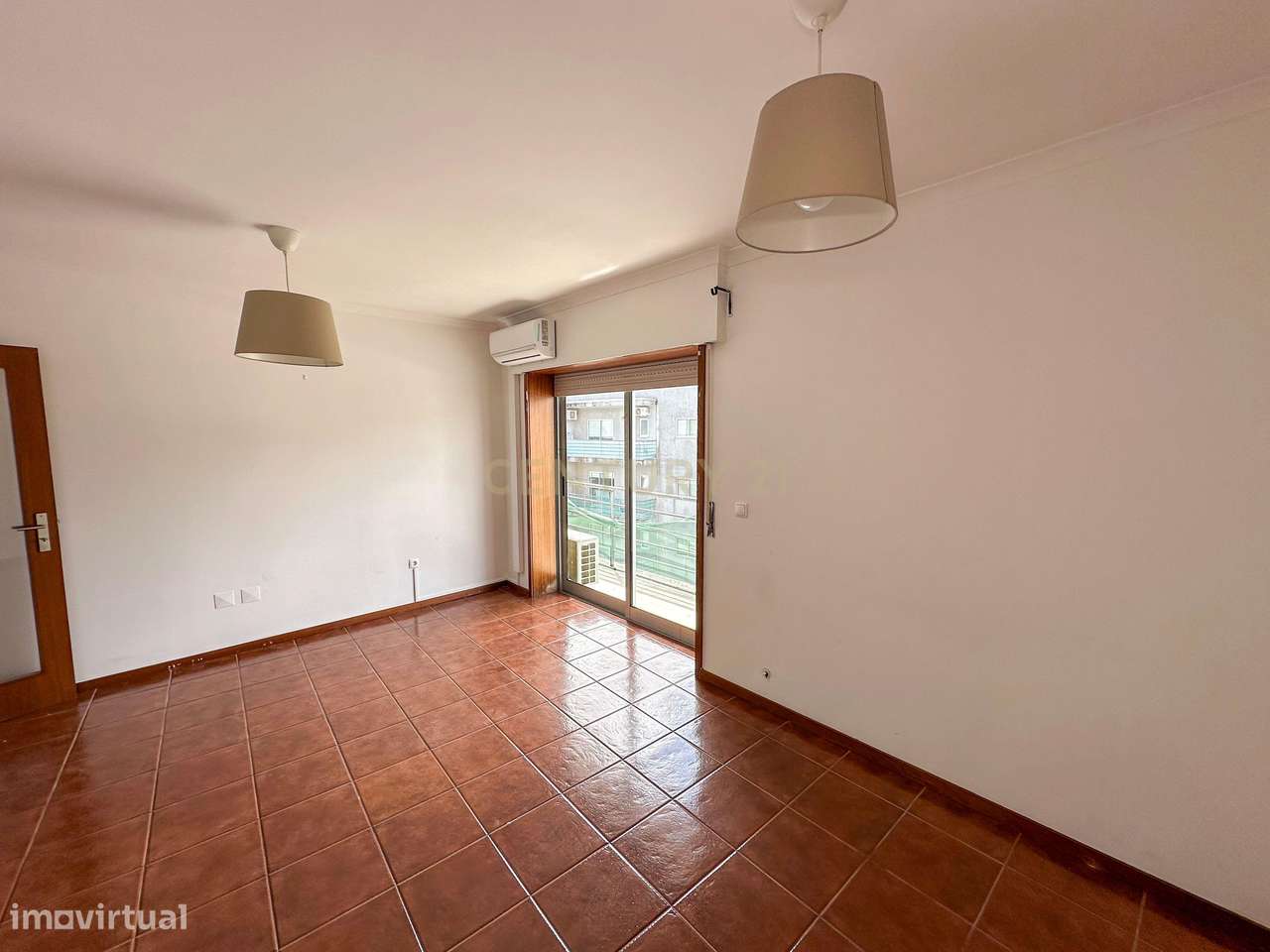 T2 ultimo piso junto ao centro- paredes-26