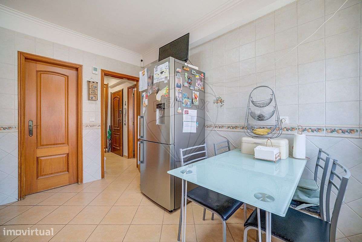 Apartamento T3 para venda na Quinta do Conde-8
