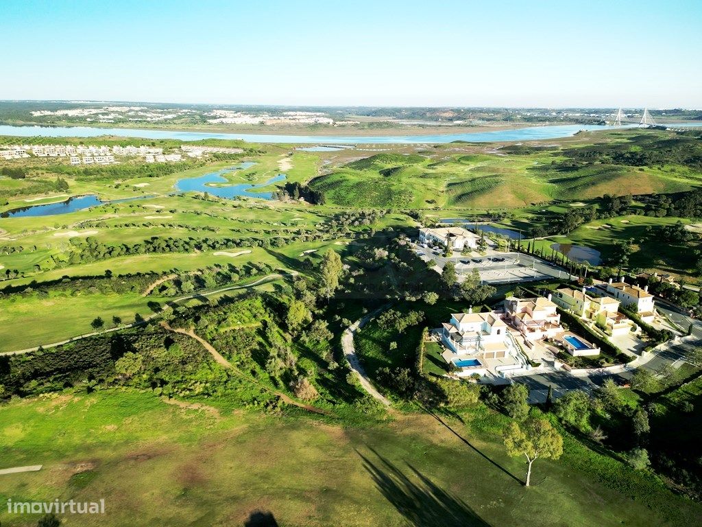 Magnifica moradia T5 na Quinta do Vale Golf Resort, em Castro Marim... - Grande imagem: 1/60
