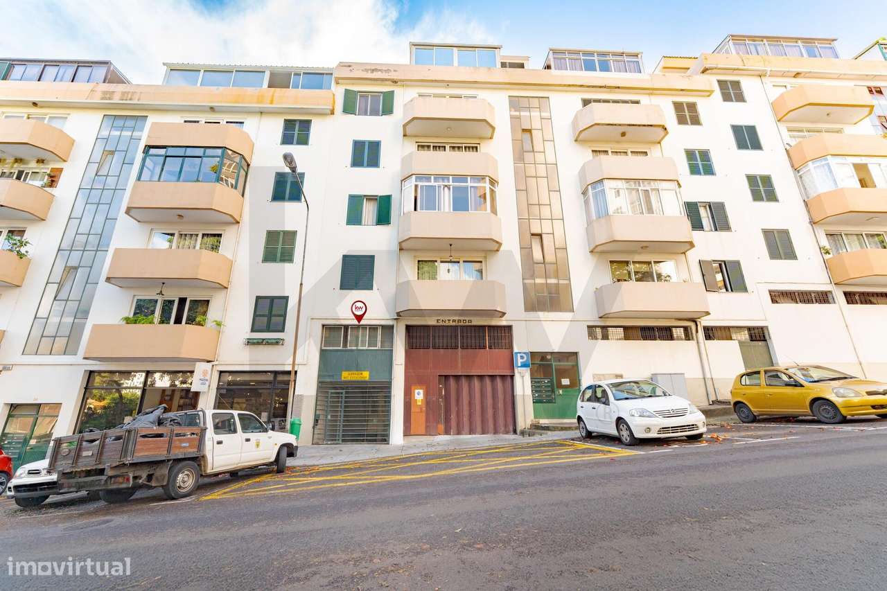 Espaço Comercial em Cave – 360 m2 | Zona Central do Funchal | Oportuni - Grande imagem: 4/29