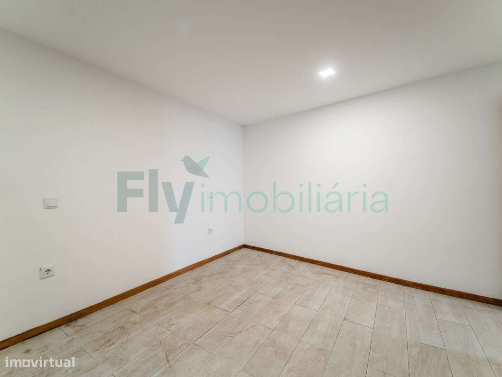 Moradia T2 + Moradia T1 Excelente Oportunidade de Investimento-23