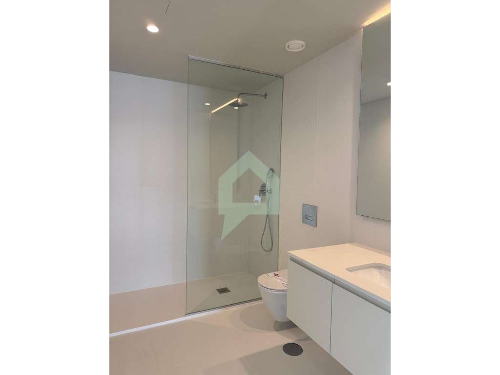 Apartamento T4 com vistas únicas em Barcelinhos, Barcelos.-27