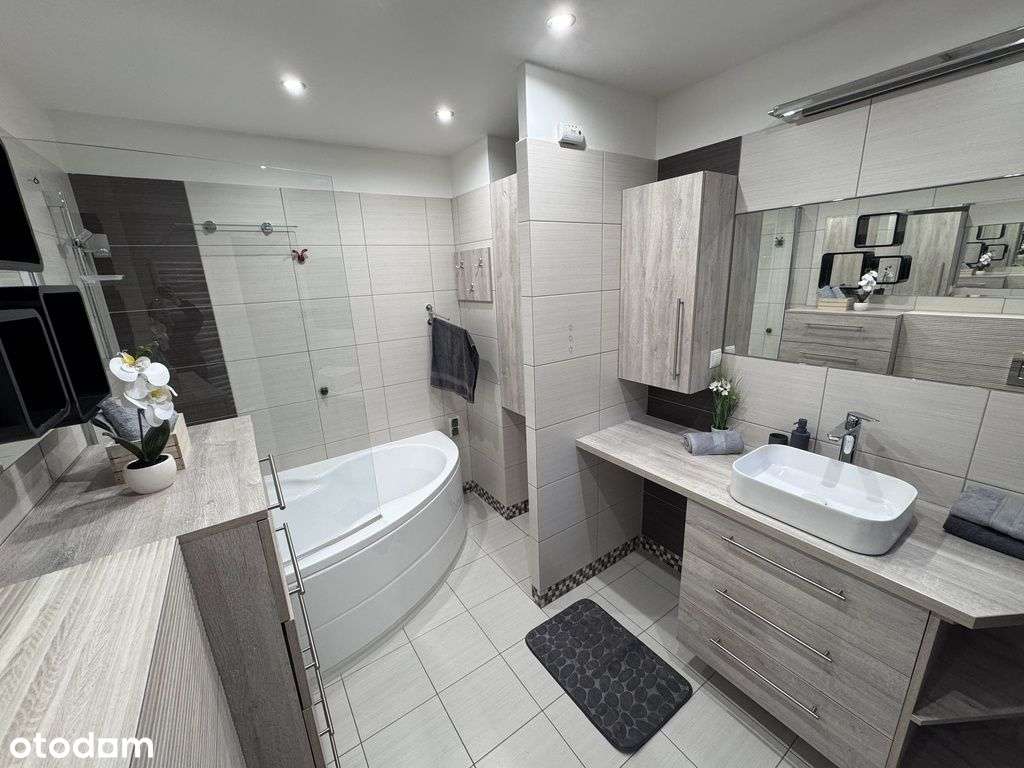 4 pok., balkon, antresola, klima, wyposażone-11