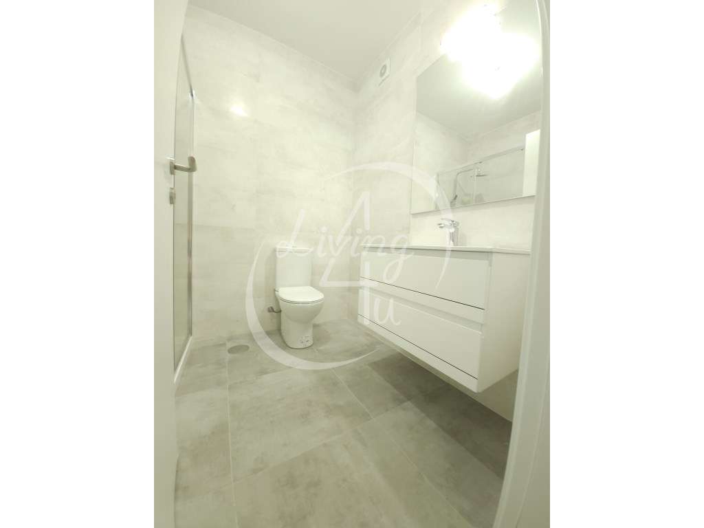 MORADIA T3 GEMINADA - SANTA CATARINA-11