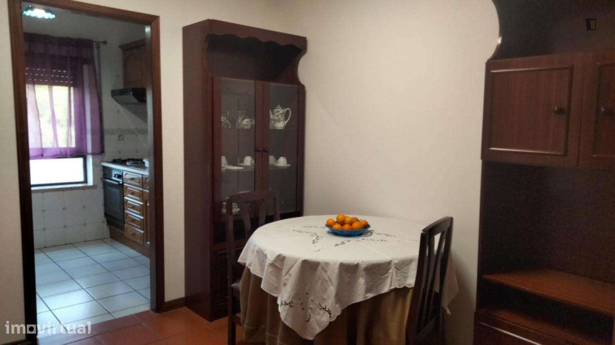 Quarto - localizado em Montes Claros Coimbra - Grande imagem: 4/10