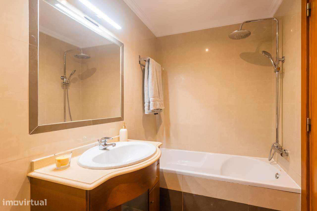 Apartamento T2 na Quinta do Conde com areas de 136m2-34