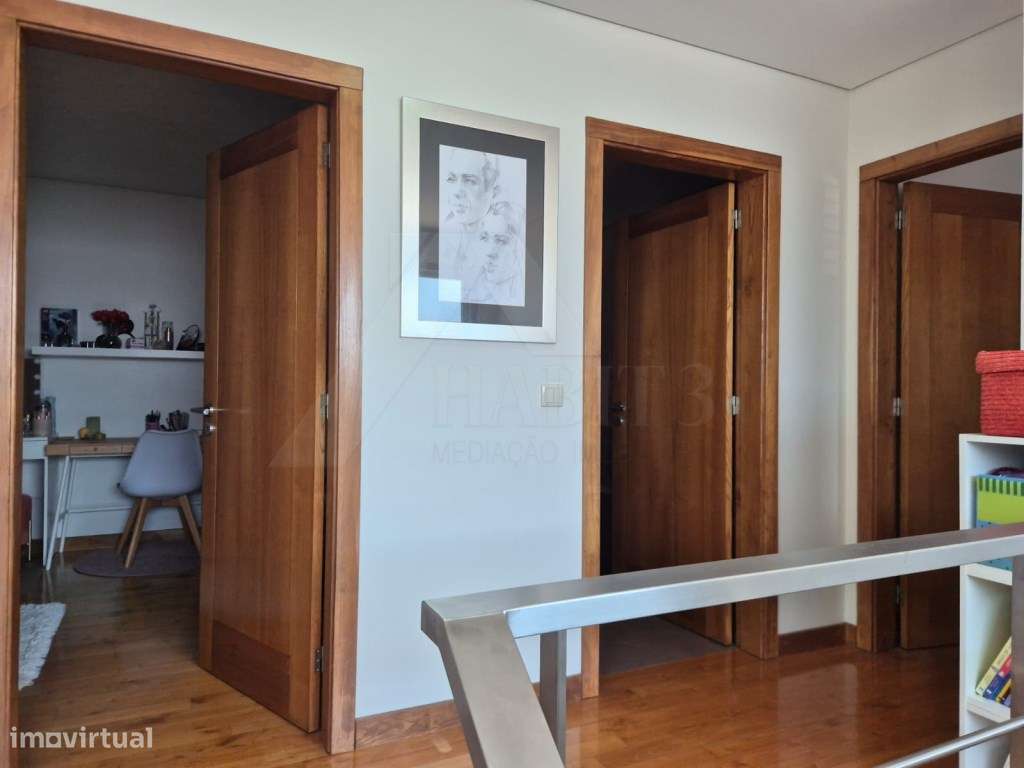 Moradia T4 com Suite, Jardim e Garagem - Centro de Ponte de Lima-21