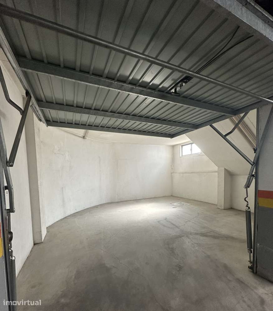 Garagem box com janela 31 m2 - Grande imagem: 2/6