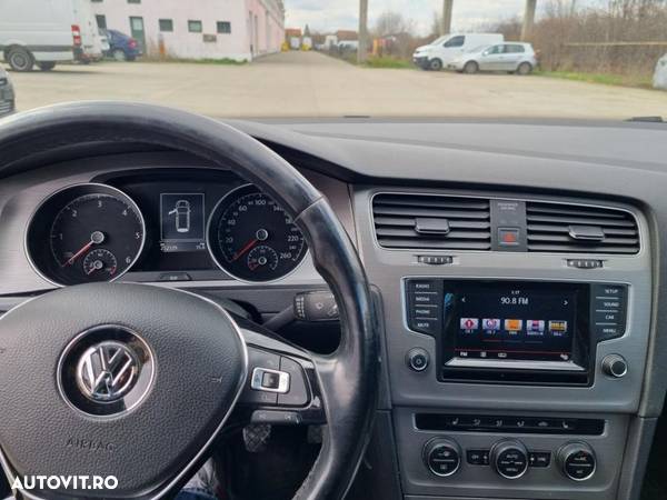 Volkswagen Golf 1.6 TDI BlueMotion Technology Trendline - 12