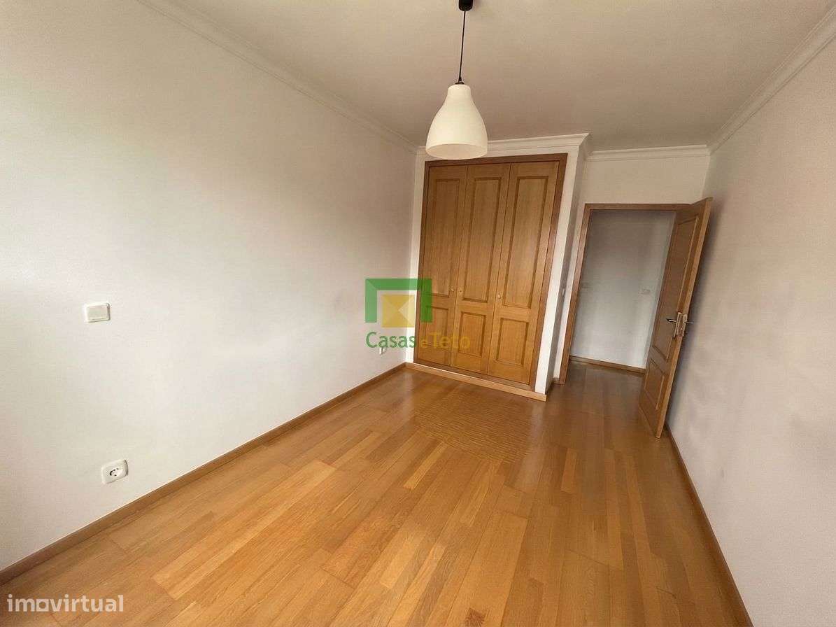 Apartamento T2 Caniço-11