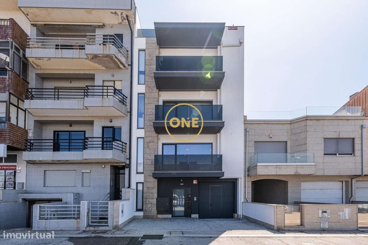 Apartamento T2 à Venda – 1ª Linha de Praia com Vistas Mar Incríveis! - Grande imagem: 3/22