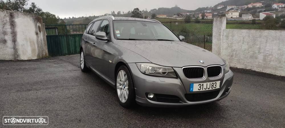 BMW 318 d Touring - 25