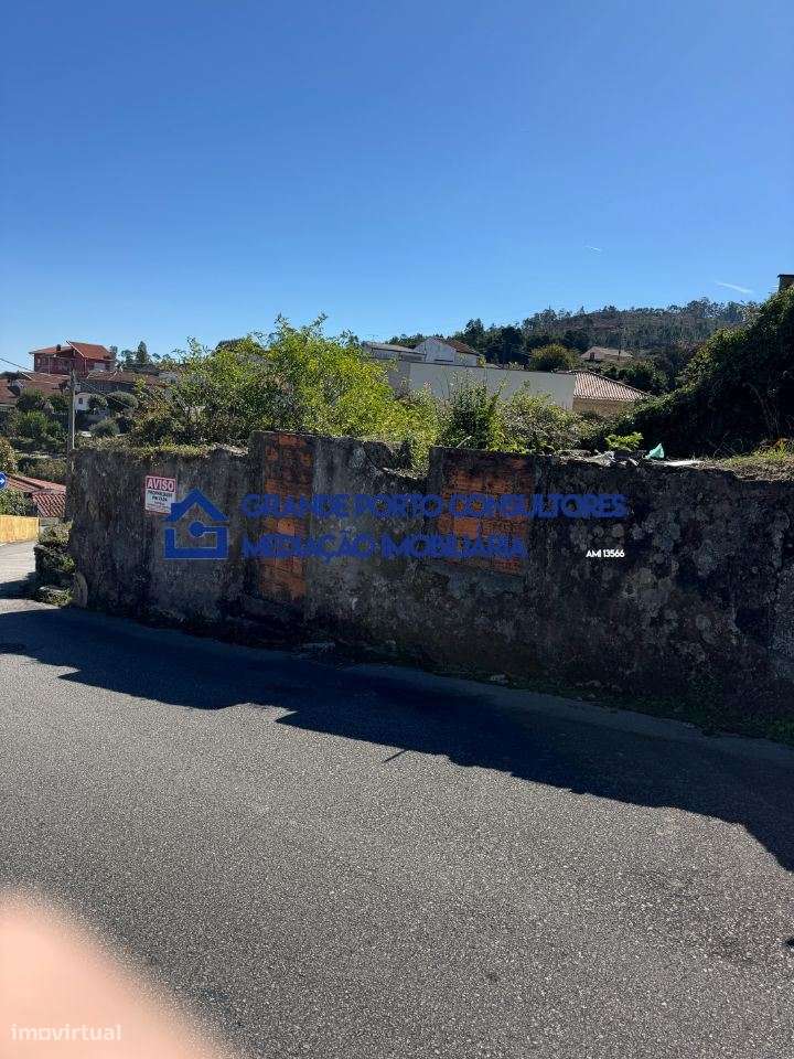 Lote Terreno p/ Moradia 3 frentes C/projeto em aprovação - Valongo-1