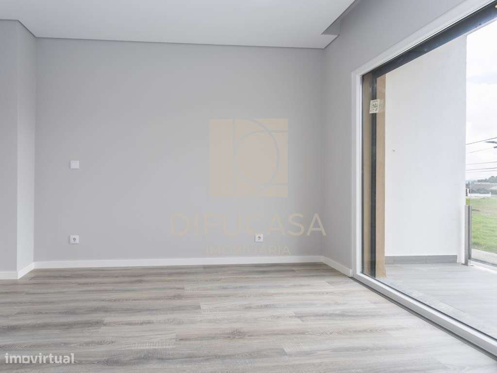 R235 - Moradia Centro de Fernão Ferro-33