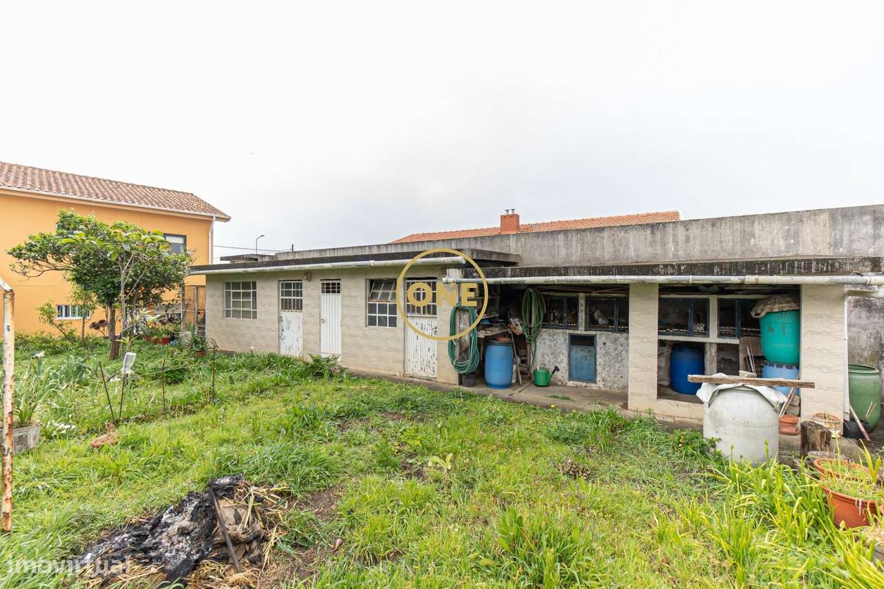 Moradia T4 clássica com 4 Frentes – Excelente Localização em Arcozelo - Grande imagem: 4/27