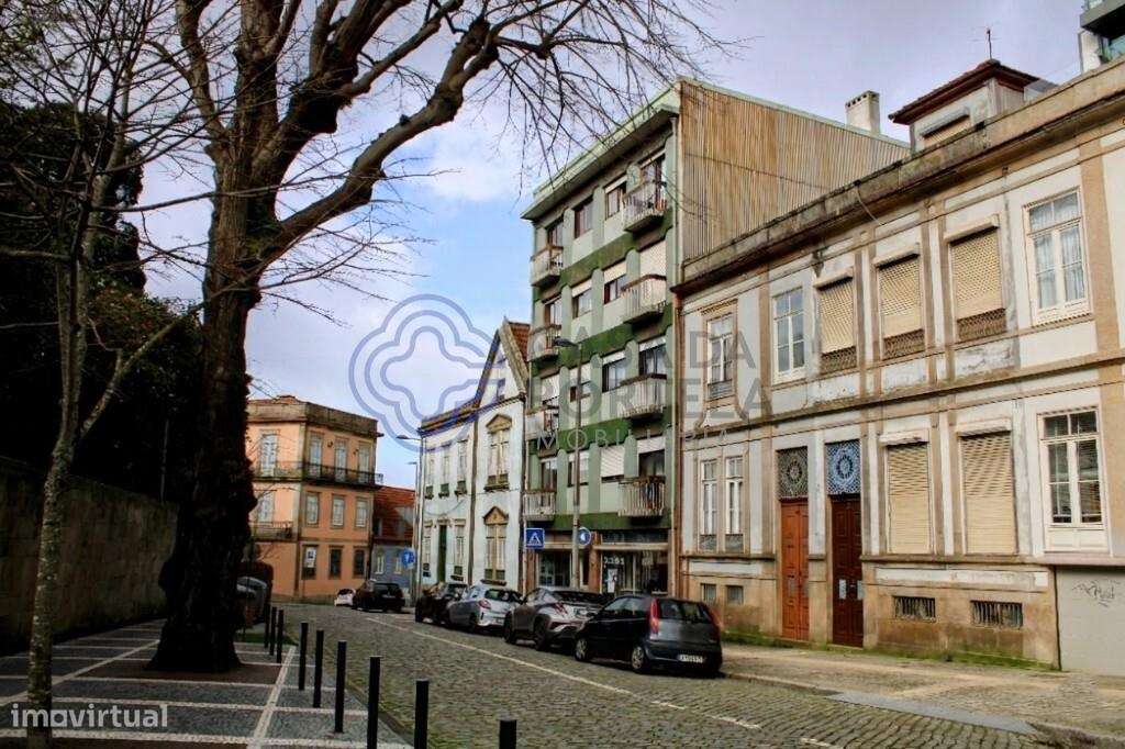 Edifício de Época junto ao Palácio de Cristal – Projeto Aprovado para - Grande imagem: 2/26