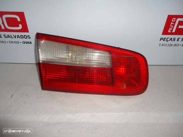 Farolim Renault Laguna de 2004 - 2