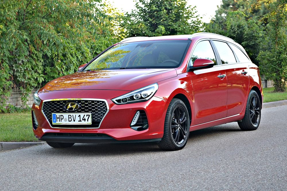 Hyundai i30 III (2017-) blue 1.6 CRDi Premium 2017