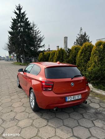 BMW Seria 1 116i - 5