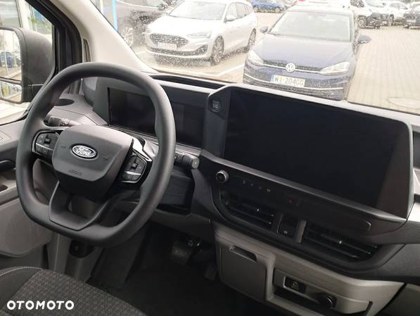 Ford TRANSIT CUSTOM - 12