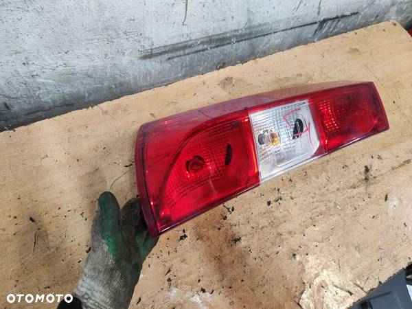 DACIA DOKKER LAMPA LEWY TYŁ TYLNA EUROPA - 1