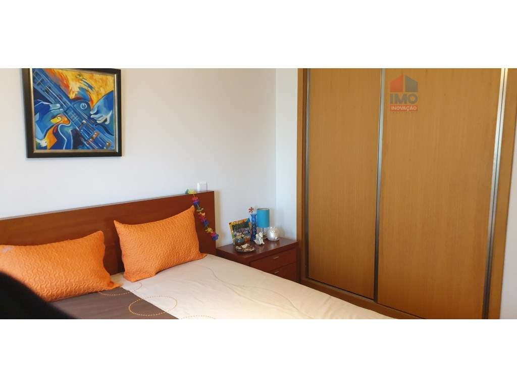 APARTAMENTO T3 COM 2 LUGARES DE GARAGEM NO CENTRO DE VILA REAL-12