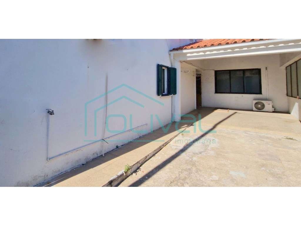 Moradia T2 + 2 com anexos Porto Alto-21