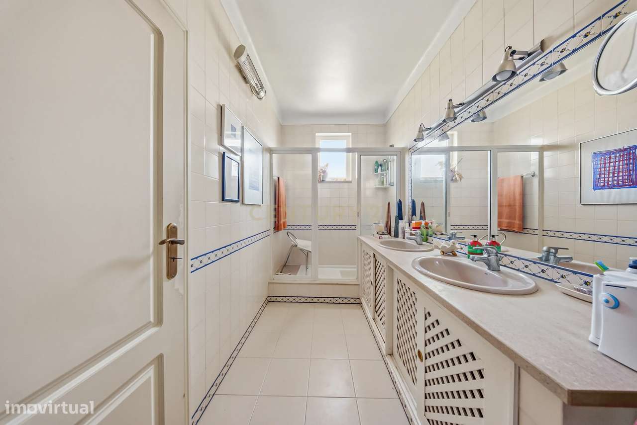 VISTA MAR | COSTA DA GUIA, CASCAIS | GARAGEM BOX 70m² | VERSÁTIL T2 CO-28
