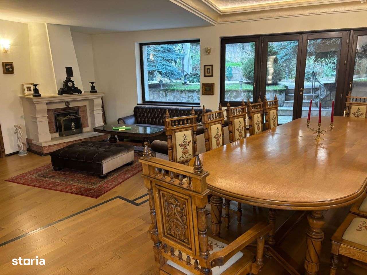 Casa de top, cu etaj si pod locuibil, in zona centrala - Imagine principală: 2/10