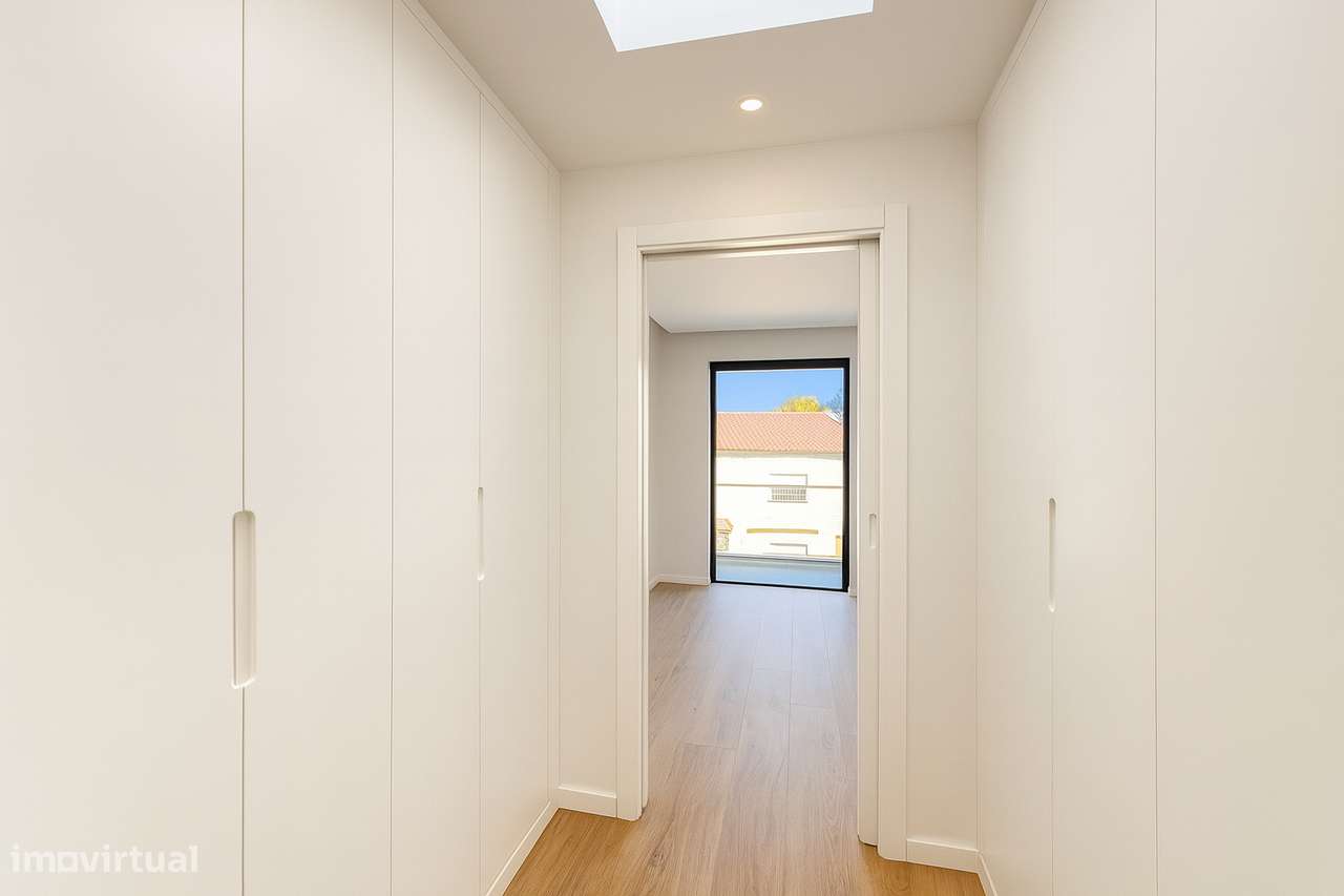 PARA VENDA: Moradia T4 Isolada com Jardim e Piscina na Aldeia de Juzo,-15