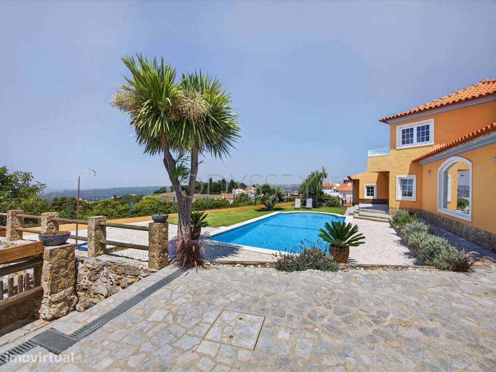 Villa T3 com piscina e vistas panorâmicas aninhada na aldeia histór...-42