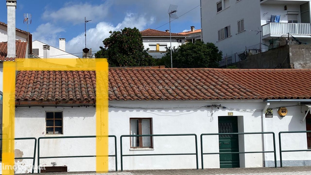 Moradia para remodelação no centro de Vila Velha de Ródão