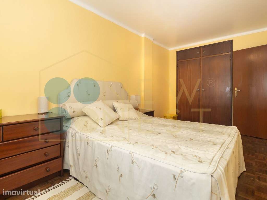 Apartamento T2 em Vila Maria - Semi-Renovado e Mobilado-29