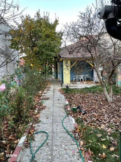 Teren + Casa batraneasca - zona Calea Calarasilor - Imagine principală: 4/10