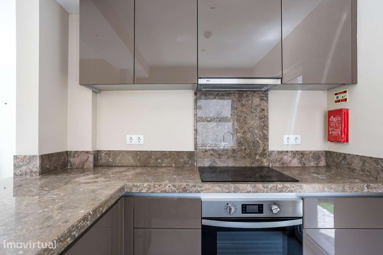 Conforto e Exclusividade: Moradia em Condomínio Privado-17