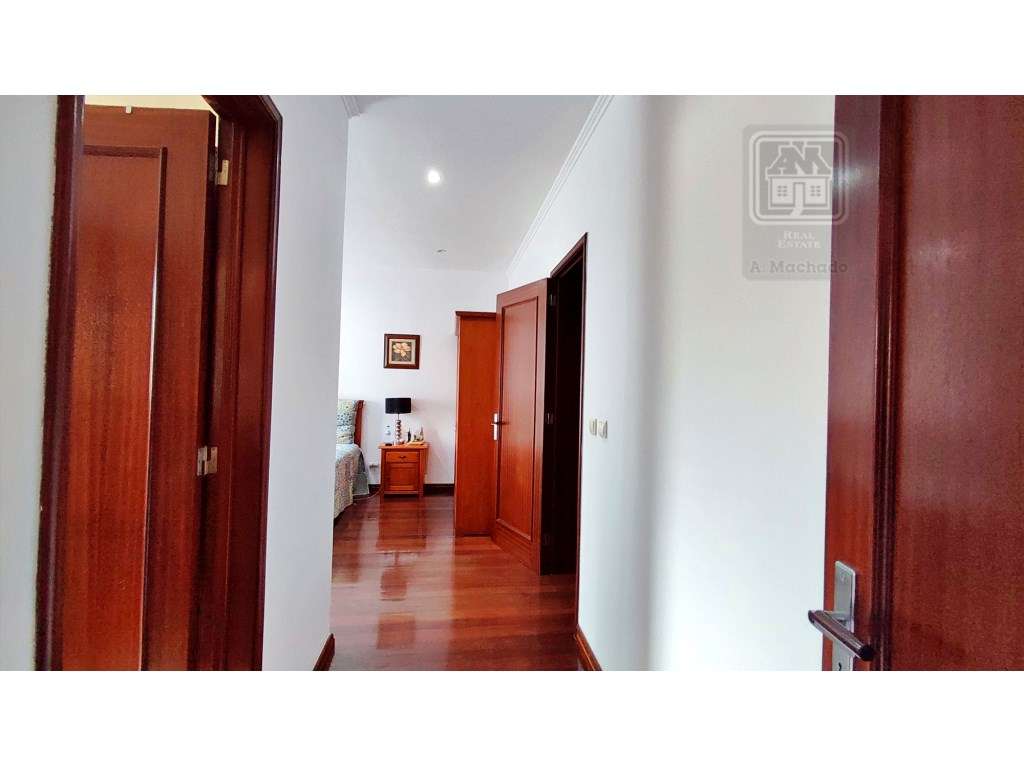 VENDA de MORADIA - VIVENDA com alojamento local e piscina - Fenais ...-26