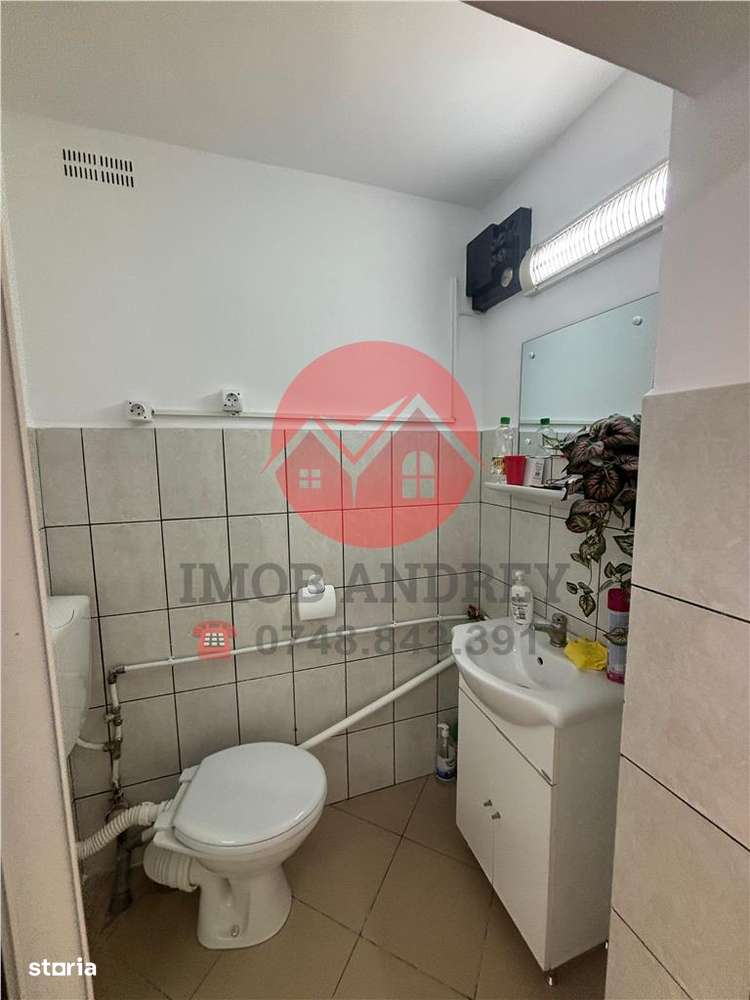Spatiu comercial 45 mp, parter, Central – renovat, vad pietonal - Imagine principală: 4/4