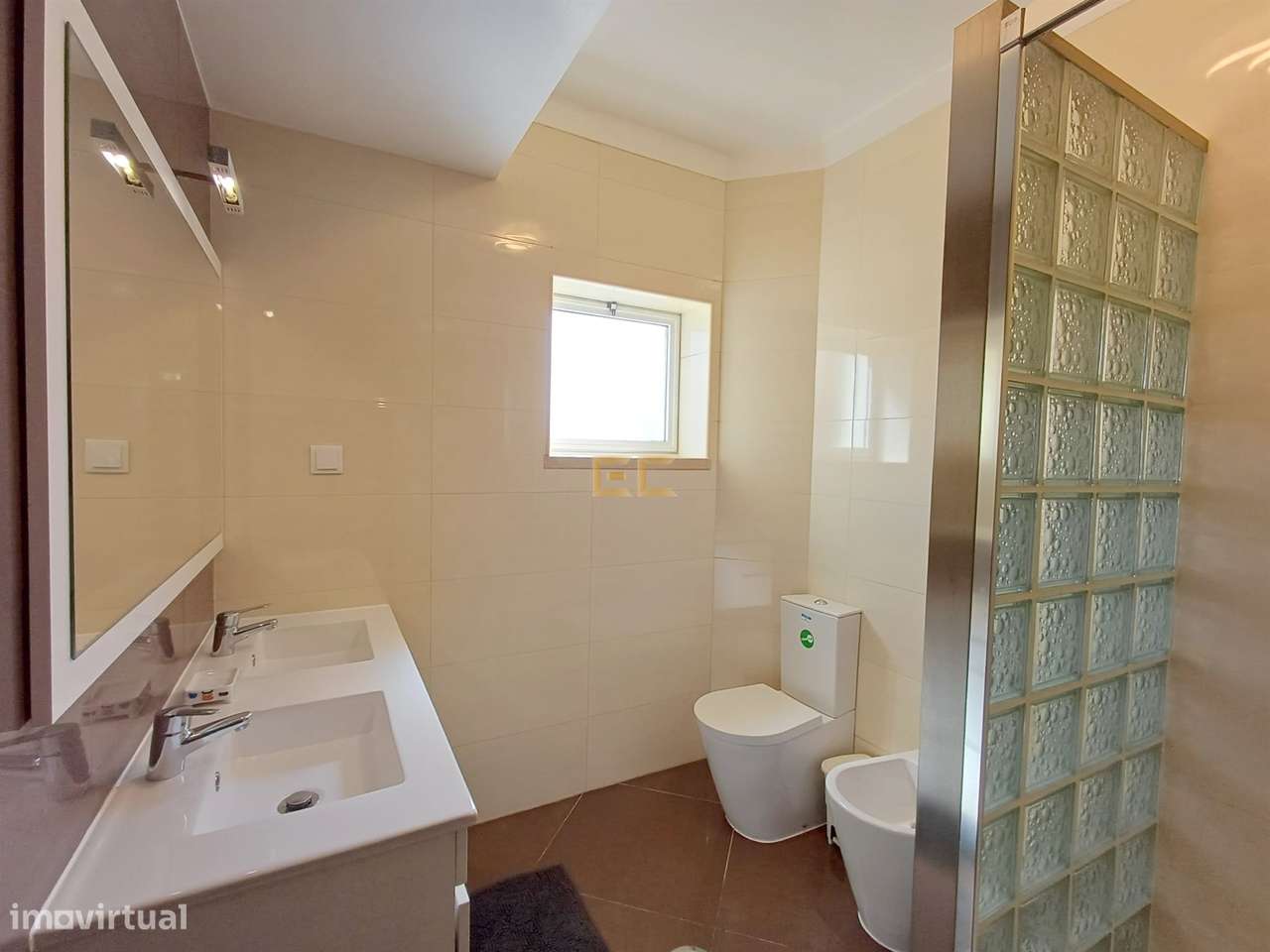 Apartamento T3 com Garagem e Vista Mar - Buarcos!-24