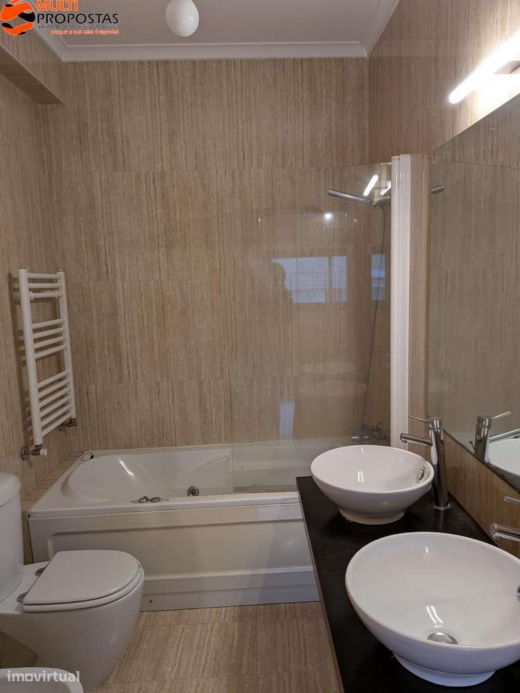 T2 C/ TERRAÇO - S. VICENTE (D.DIOGO)-36