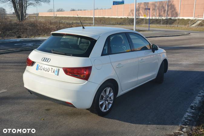 Audi A1 1.6 TDI Sportback Attraction - 7