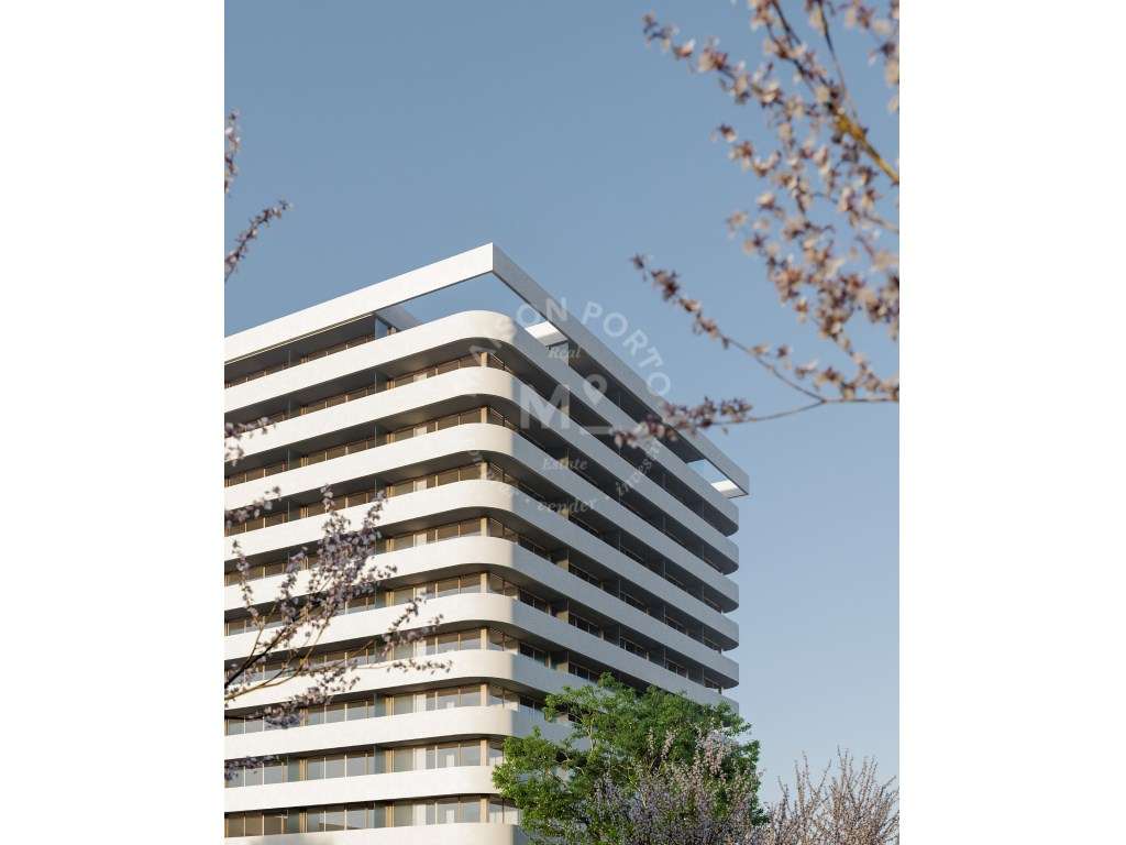 Apartamento T0 com Varanda e Estacionamento próximo à Estação de Me...-4