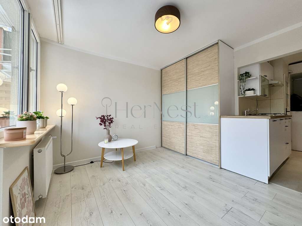 Nowa, niższa cena! Urocza kawalerka | Balkon-2