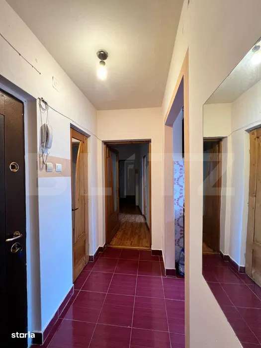 Apartament cu 4 camere, decomandat, 65 mp, Piata Abator - Imagine principală: 5/5