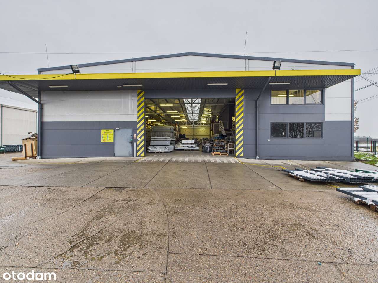 Dwie hale magazynowo - produkcyjne 26 km od Warszawy przy trasie 801-5
